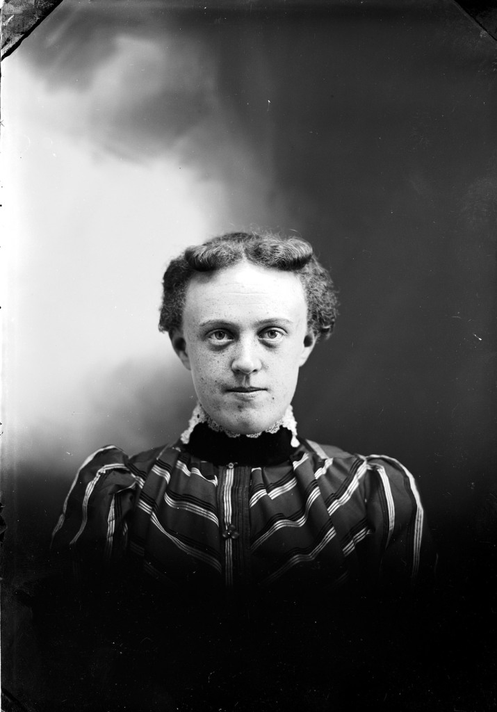 1900 woman Ipswich MA