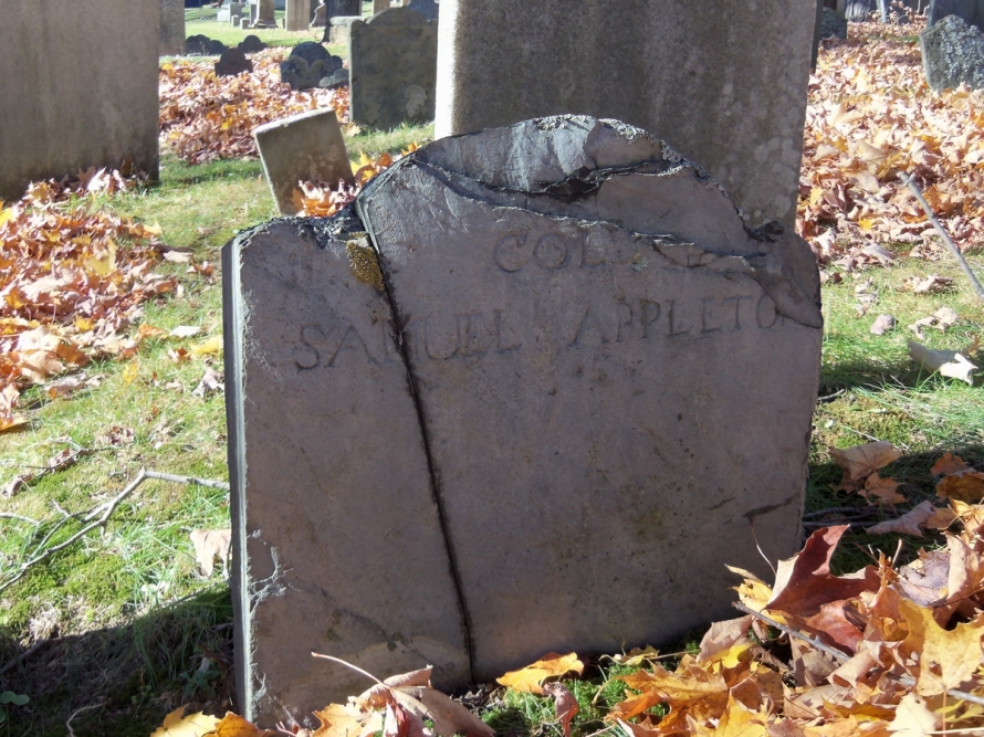Col. Samuel Apleton footstone